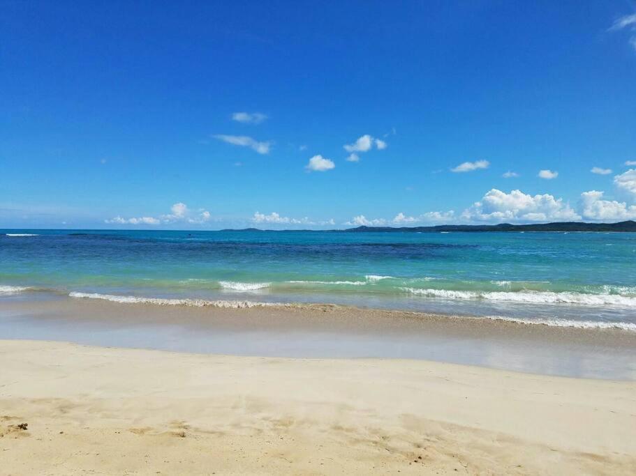 1St Floor, A/C Everywhere, Balcony With Beach View In Luquillo Esterno foto